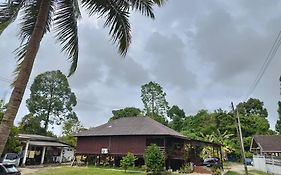 Rumah Kayu Aboh